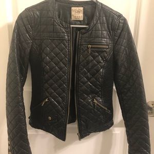 LEATHER JACKET SIZE XS